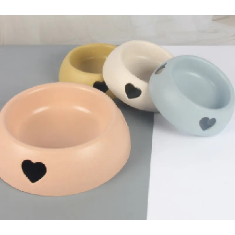 Hundesnapf Aus Naturmaterial – Futter- und Wassernapf mit Herz Design