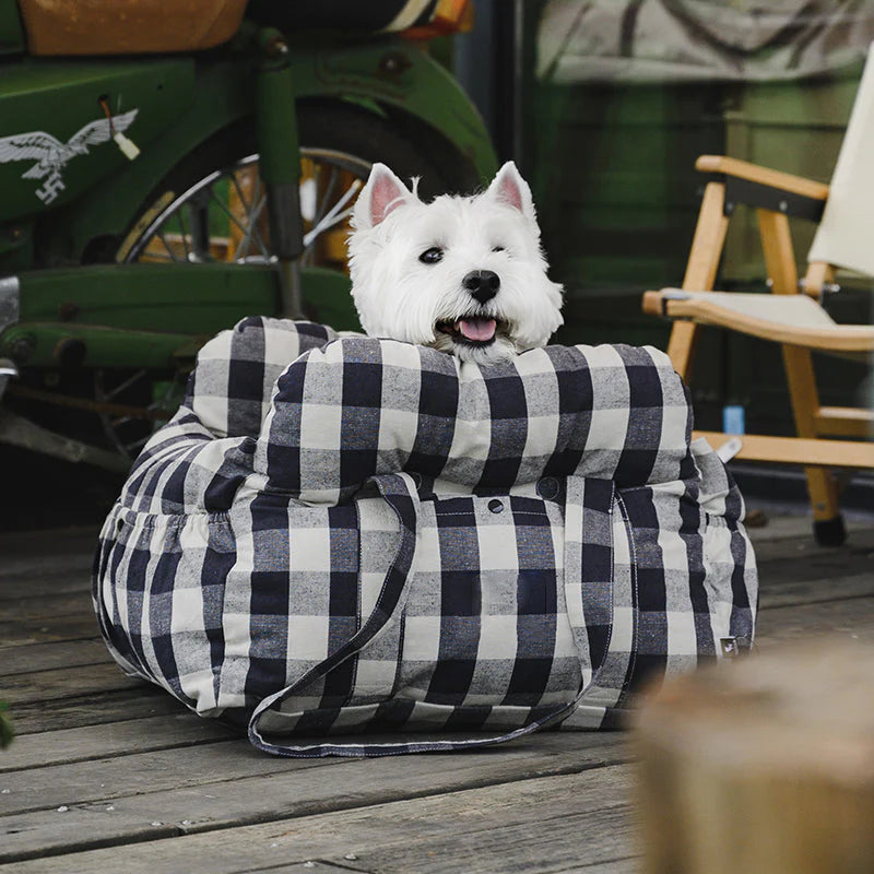 Bequemes Hundebett für das Auto