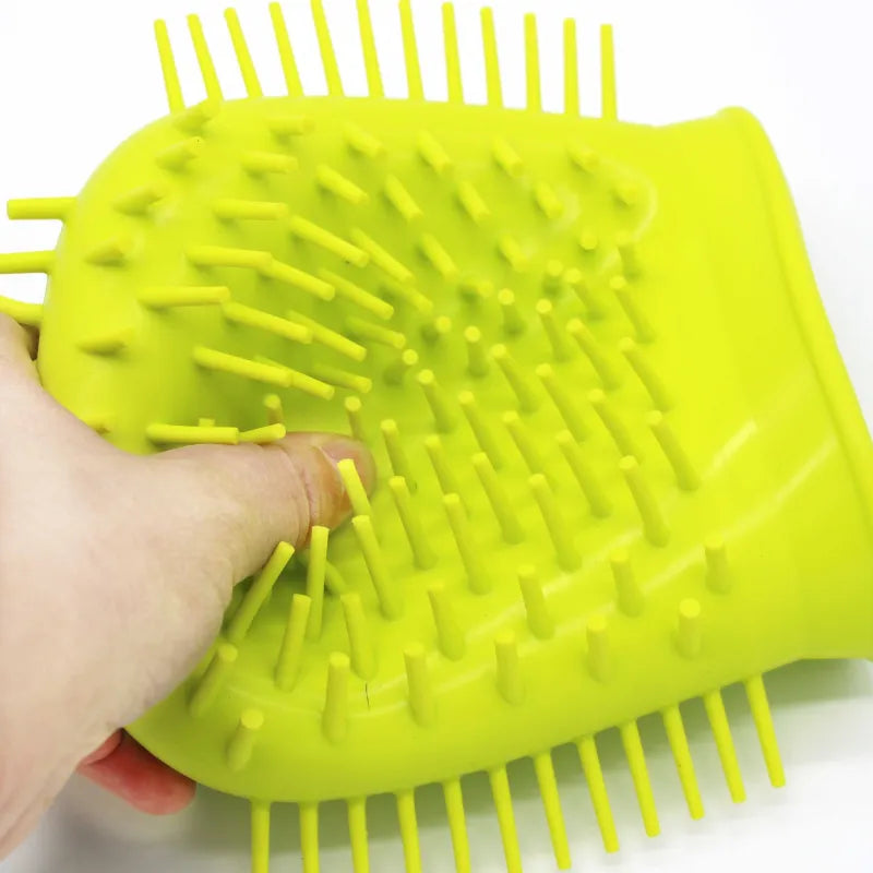 Silikon Hundebürste mit Massagefunktion – Fellpflege für Haustiere
