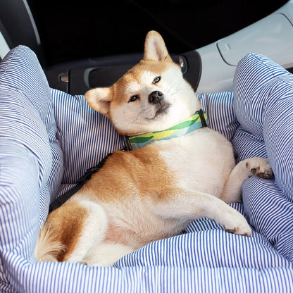 Bequemes Hundebett für das Auto