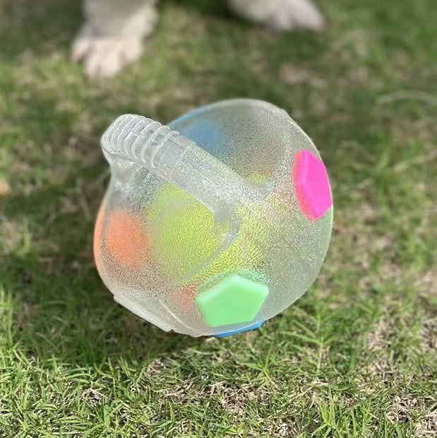 Robuster Spielzeug Ball zum Stressabbau für Hunde