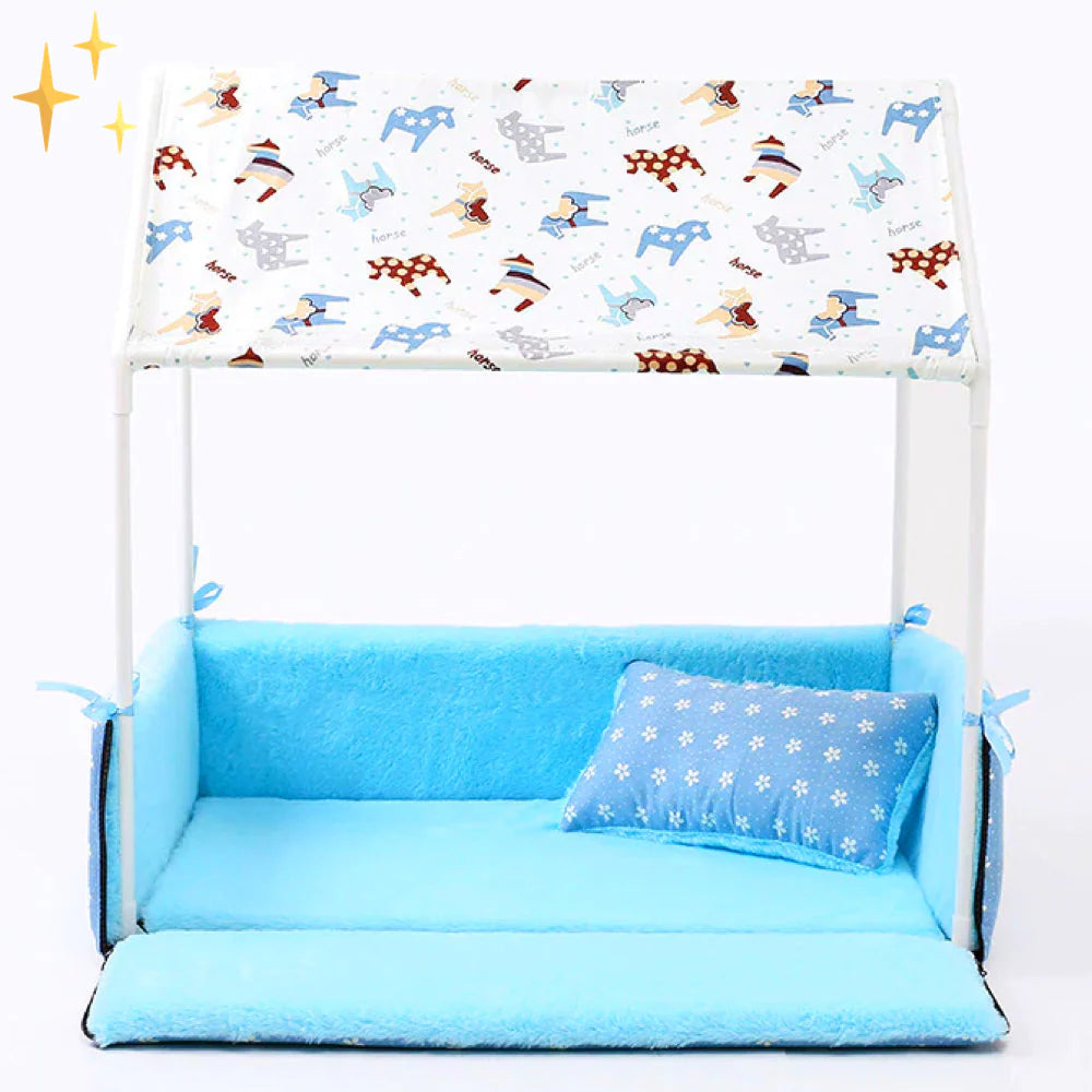Fleece-Schlafmatte mit Dach und Kuschelkissen